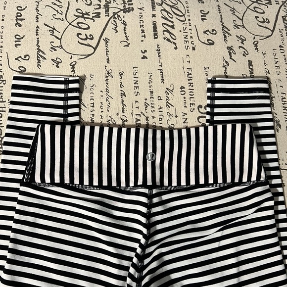 Lululemon striped leggings - Picture 4 of 6